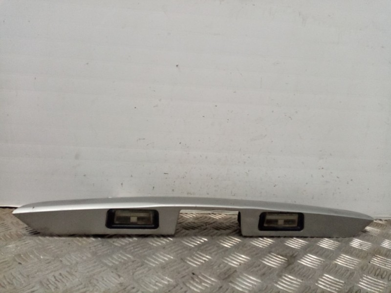 Recambio de molduras traseras para nissan almera (n16/e) referencia OEM IAM 90810bm460  