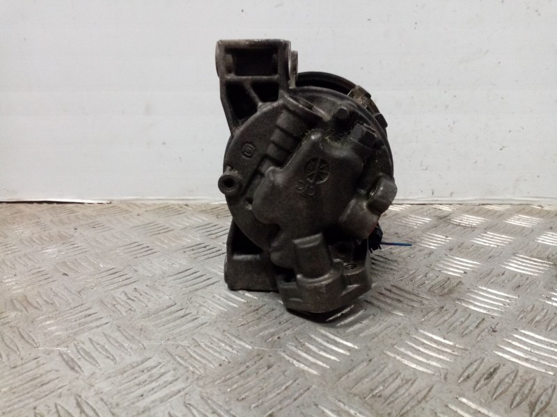 Recambio de compresor aire acondicionado para nissan almera (n16/e) referencia OEM IAM 2j551  