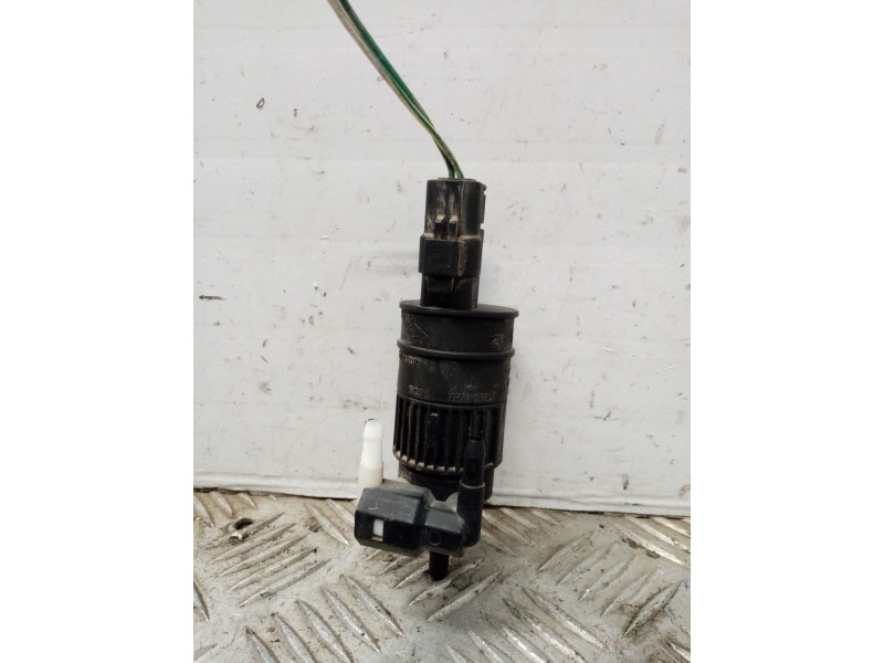 Recambio de bomba agua para nissan almera (n16/e) referencia OEM IAM 7700430702  