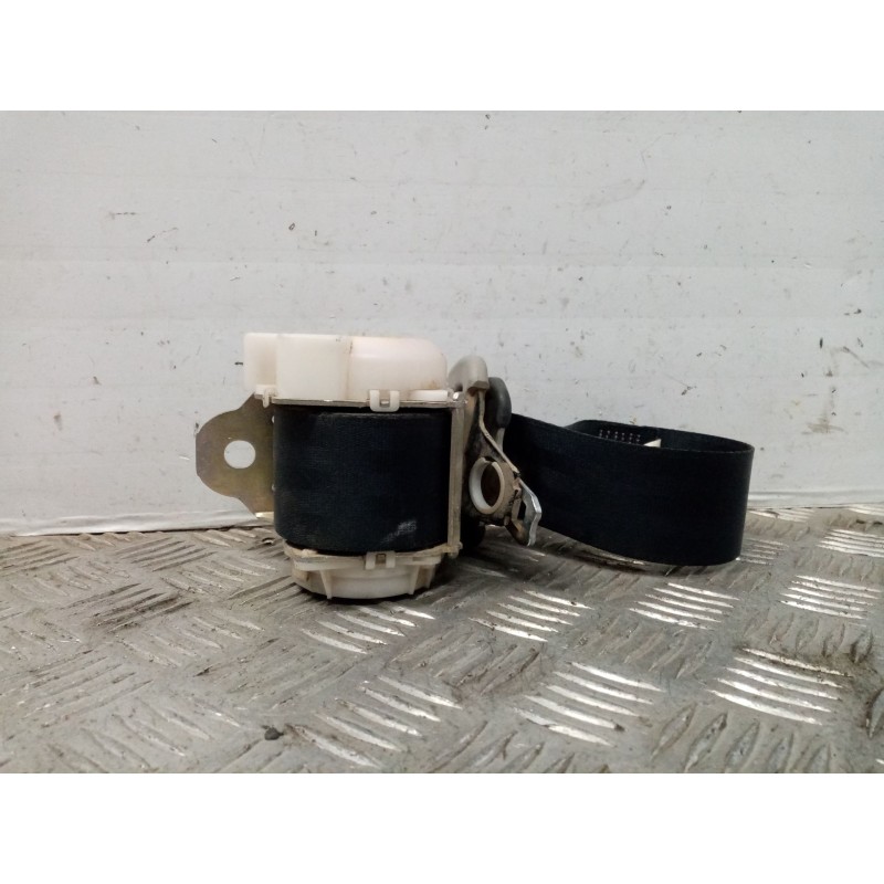 Recambio de cinturon seguridad trasero izquierdo para toyota yaris (ksp9/scp9/nlp9) 1.3 cat referencia OEM IAM H073811  