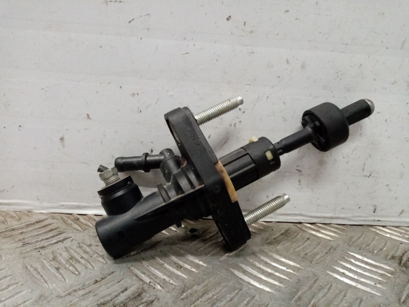 Recambio de bomba embrague para toyota yaris (ksp9/scp9/nlp9) 1.3 cat referencia OEM IAM 314200d110  