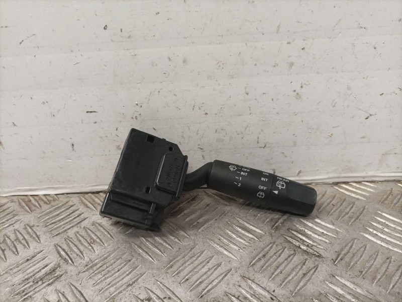 Recambio de mando limpia para mazda 3 (bk) 1.6 di turbo referencia OEM IAM 17D682  