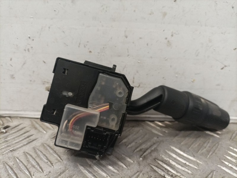 Recambio de mando luces para mazda 3 (bk) 1.6 di turbo referencia OEM IAM 17D682  