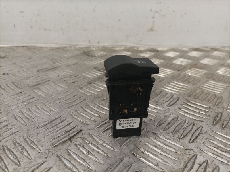 Recambio de interruptor para mazda 3 (bk) 1.6 di turbo referencia OEM IAM BP4L664TO  