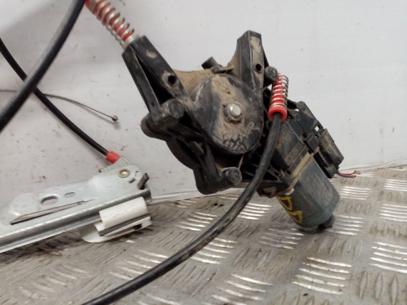 Recambio de elevalunas delantero derecho para ford fiesta (cb1) trend referencia OEM IAM 1836011  