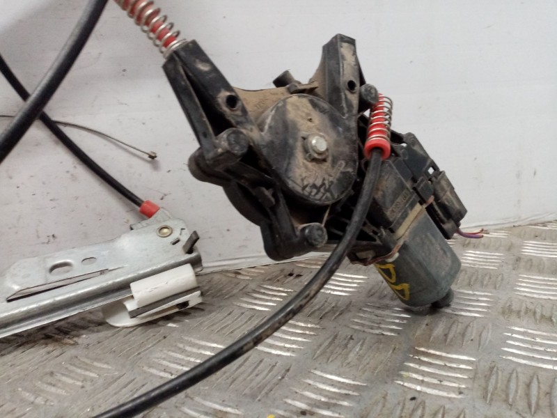 Recambio de elevalunas delantero derecho para ford fiesta (cb1) trend referencia OEM IAM 1836011  