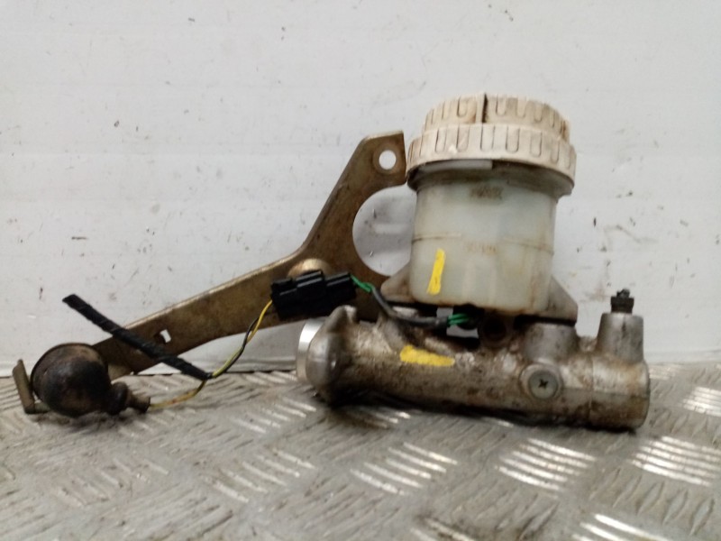 Recambio de bomba embrague para mitsubishi montero pinin (h60/h70) 1.8 cat referencia OEM IAM    Recambio de bomba embrague para mitsubishi montero pinin (h60/h70) 1.8 cat referencia OEM IAM