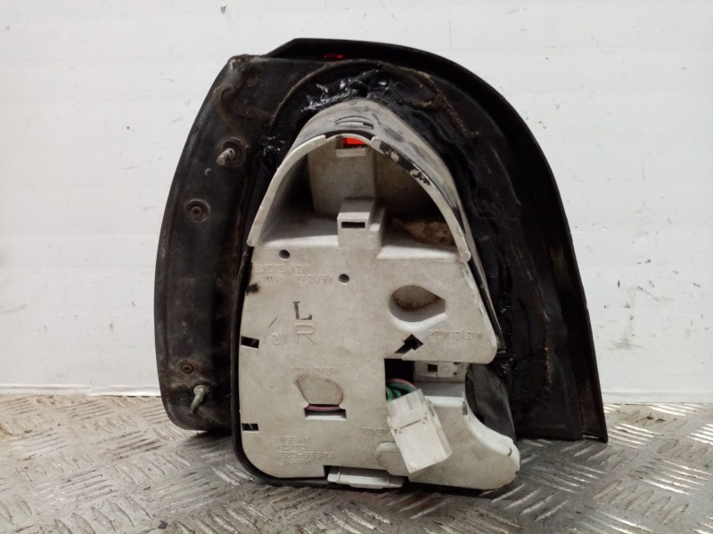 Recambio de piloto trasero derecho para nissan sunny berlina (n14) 2.0 diesel referencia OEM IAM   