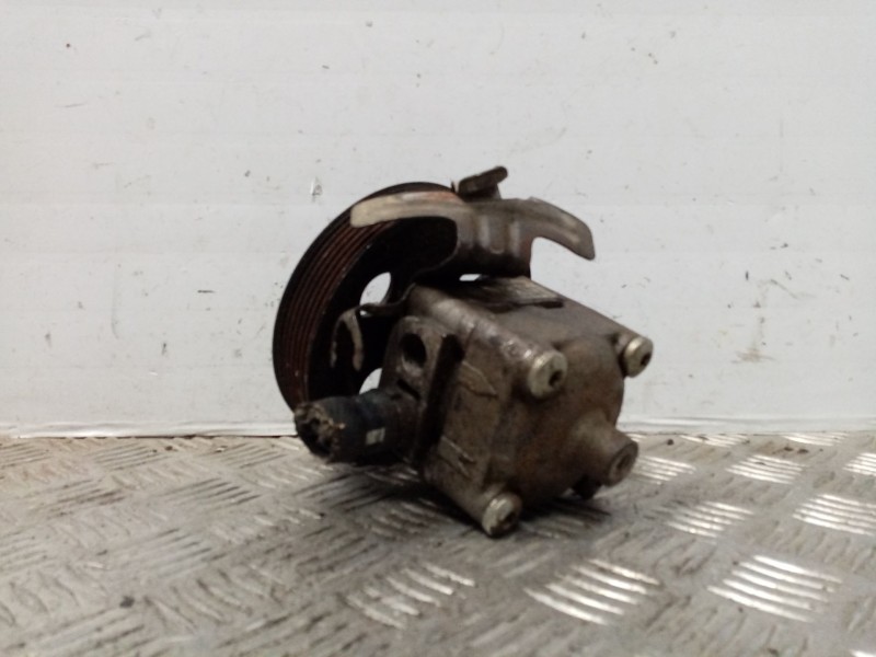 Recambio de bomba direccion para volvo s60 berlina 2.4 diesel cat referencia OEM IAM 8683376  