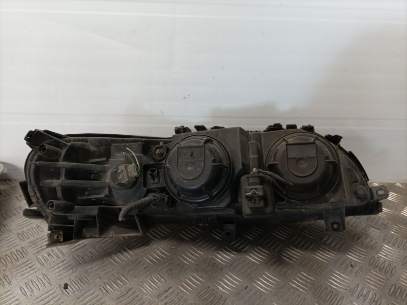 Recambio de faro izquierdo para volvo s60 i (384) 2.4 d5 referencia OEM IAM   