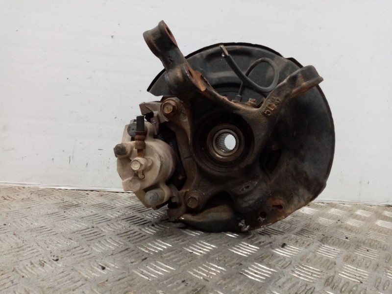 Recambio de mangueta delantera derecha para toyota yaris (ksp9/scp9/nlp9) 1.3 cat referencia OEM IAM   