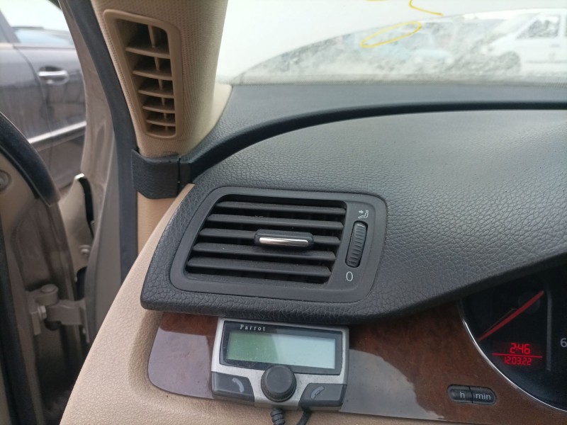 Recambio de aireador calefaccion para volkswagen passat b6 (3c2) 1.9 tdi referencia OEM IAM 3C1819701E  