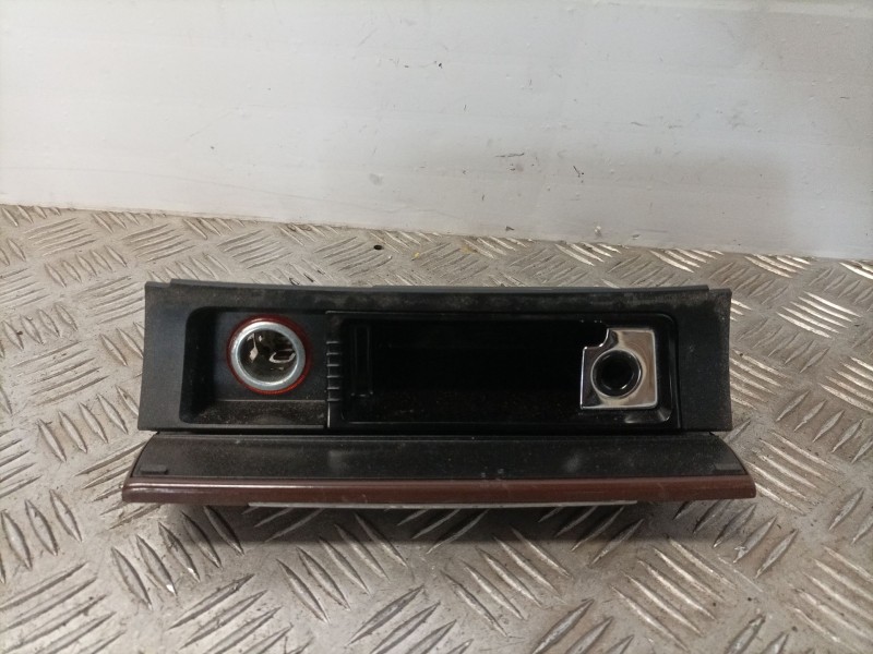 Recambio de cenicero para volkswagen passat b6 (3c2) 1.9 tdi referencia OEM IAM 3C0863284A 3C0857961A 