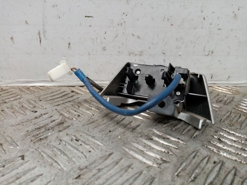 Recambio de mando volante para toyota yaris (ksp9/scp9/nlp9) 1.3 cat referencia OEM IAM   