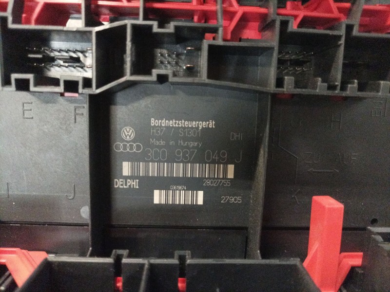 Recambio de caja reles / fusibles para volkswagen passat b6 (3c2) 1.9 tdi referencia OEM IAM 3C0937049J  