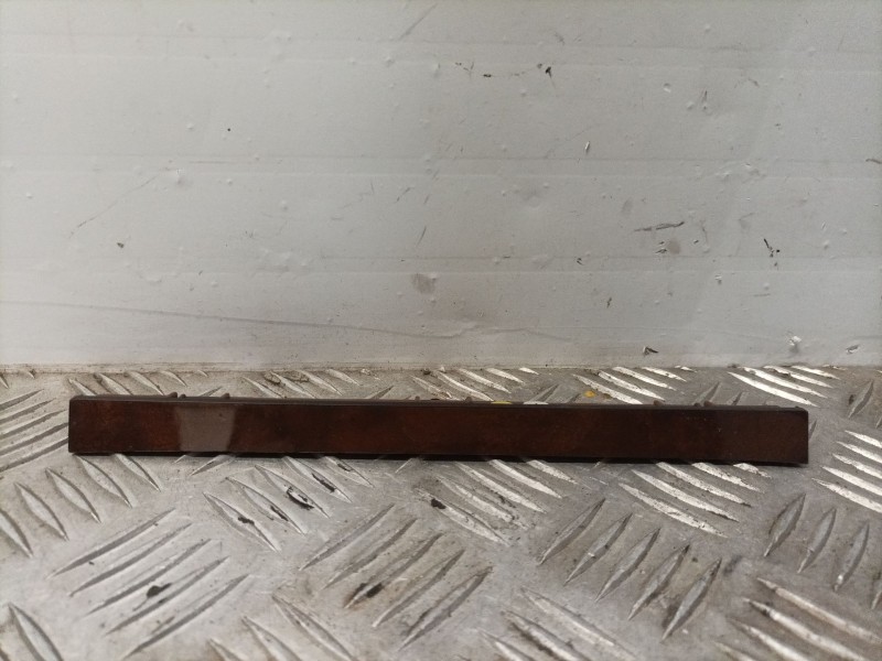 Recambio de moldura para volkswagen passat b6 (3c2) 1.9 tdi referencia OEM IAM   