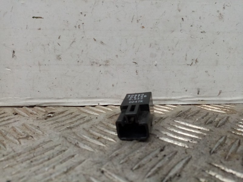 Recambio de rele para toyota yaris (ksp9/scp9/nlp9) 1.3 cat referencia OEM IAM 9098004148  