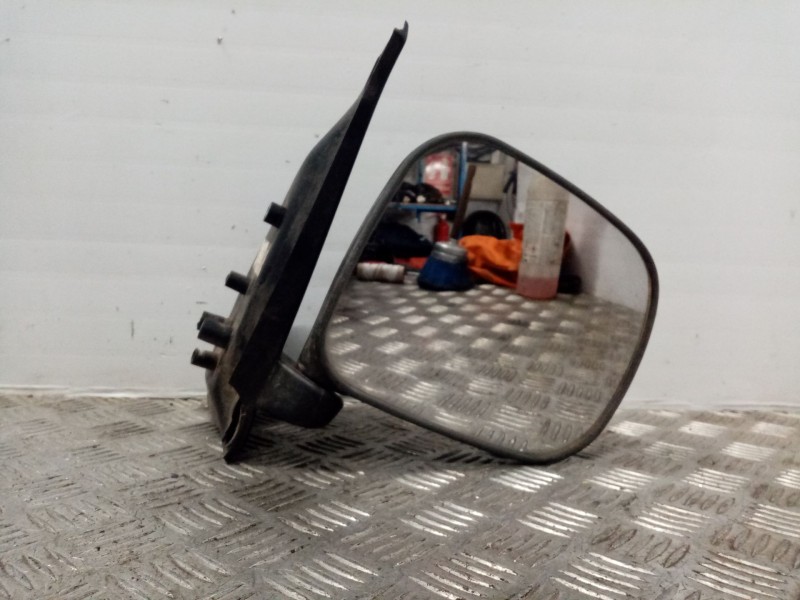 Recambio de retrovisor derecho para nissan serena (c23m) 2.3 diesel referencia OEM IAM   