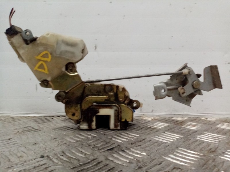 Recambio de cerradura puerta delantera derecha para nissan serena (c23m) 2.3 diesel referencia OEM IAM    Recambio de cerradura puerta delantera derecha para nissan serena (c23m) 2.3 diesel referencia OEM IAM