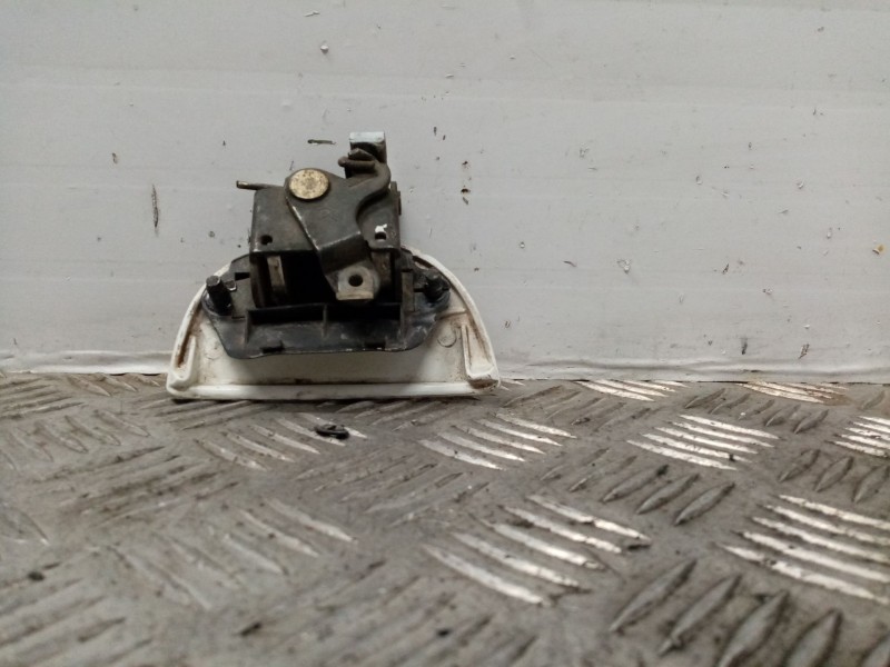 Recambio de maneta exterior delantera derecha para nissan serena (c23m) 2.3 diesel referencia OEM IAM    Recambio de maneta exterior delantera derecha para nissan serena (c23m) 2.3 diesel referencia OEM IAM