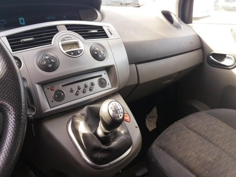 renault scenic ii 2.0 dci diesel cat   |   0.03 - 0.09 | 2003 - 2009 | 150 cv / 110 kw del año 2003