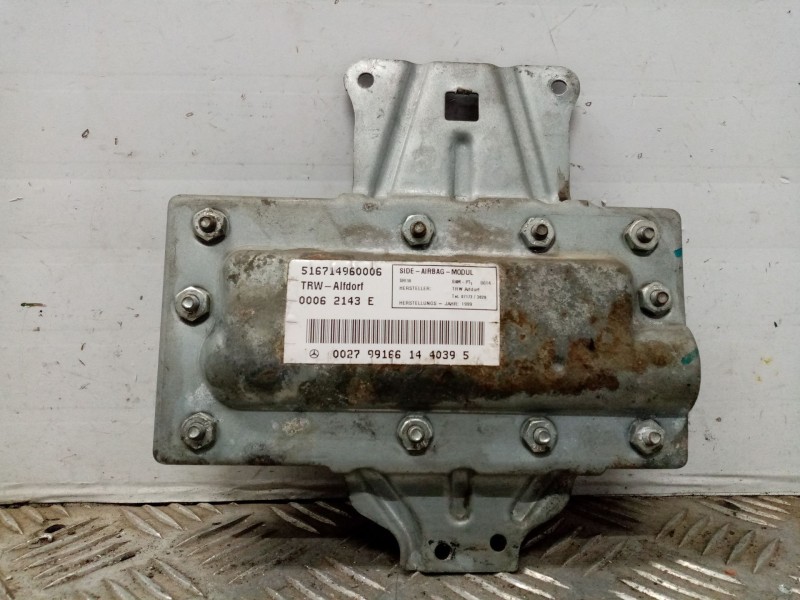 Recambio de airbag lateral derecho para mercedes clase clk (w208) cabrio 230 compressor (208.447) referencia OEM IAM 00062143e  
