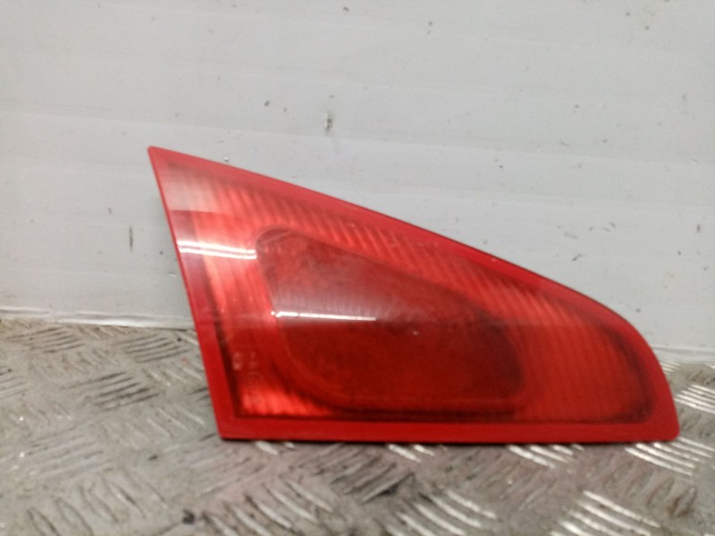 Recambio de piloto trasero izquierdo interior para mitsubishi colt berlina 3 (cz) referencia OEM IAM   