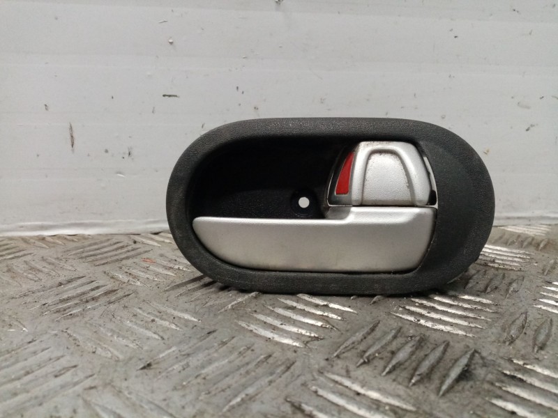Recambio de maneta interior delantera derecha para mitsubishi colt berlina 3 (cz) referencia OEM IAM   