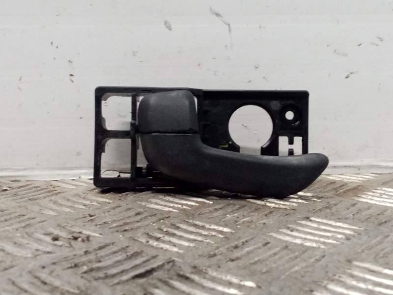 Recambio de maneta interior trasera izquierda para hyundai i10 referencia OEM IAM   