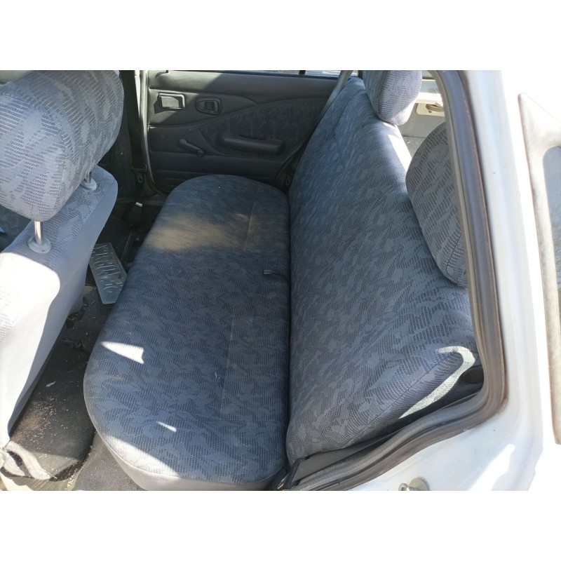 Recambio de asientos traseros para daewoo nexia 1.5 (08, 68) referencia OEM IAM   