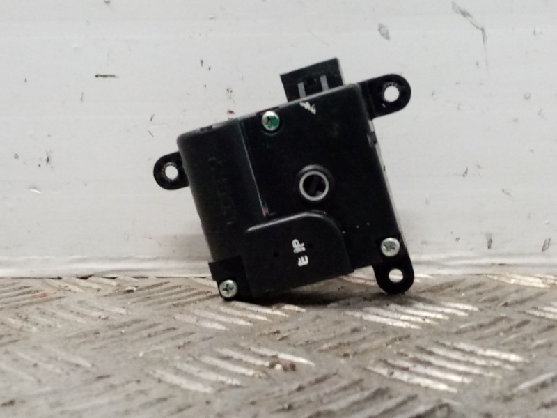 Recambio de motor apertura trampillas climatizador para hyundai i10 referencia OEM IAM   