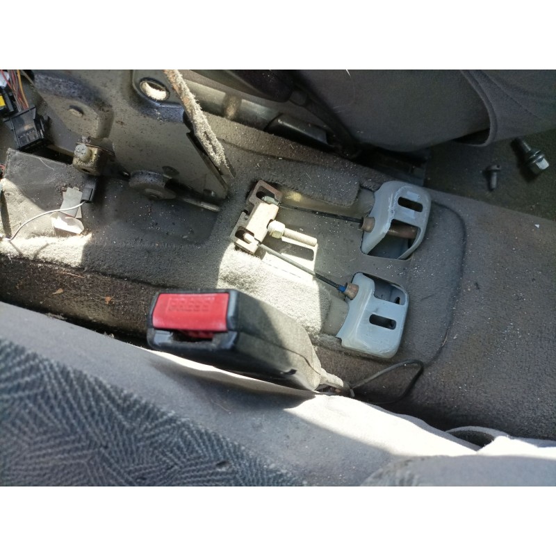 Recambio de pretensor airbag izquierdo para renault laguna ii grandtour (kg0/1_) 1.9 dci (kg1v) referencia OEM IAM 0  