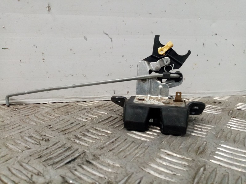 Recambio de cerradura maletero / porton para hyundai i10 referencia OEM IAM   