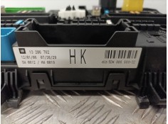 Recambio de caja reles / fusibles para opel astra h gtc (a04) 1.9 cdti (l08) referencia OEM IAM 13206762   2