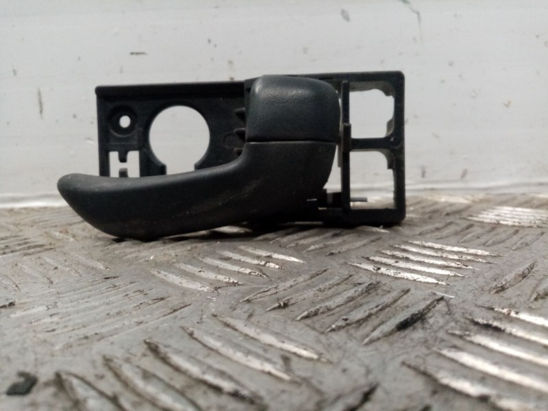 Recambio de maneta interior delantera derecha para hyundai i10 referencia OEM IAM   
