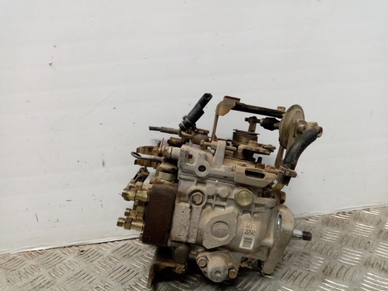 Recambio de bomba inyeccion para nissan sunny berlina (n14) 2.0 diesel referencia OEM IAM 1670057J21  