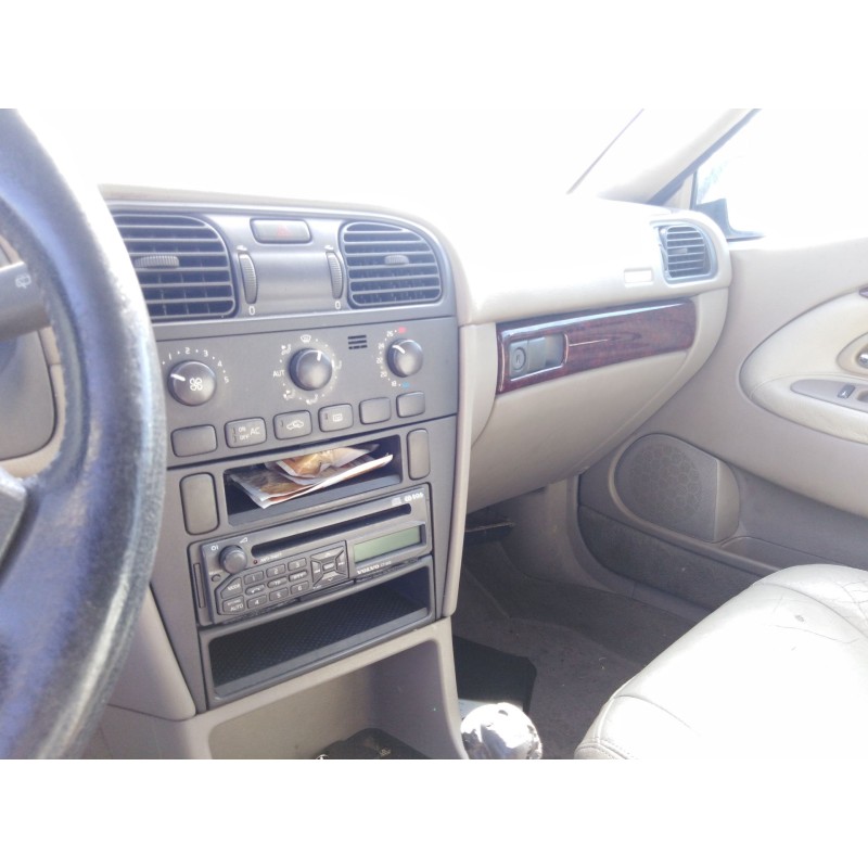 volvo v40 ranchera familiar (645) del año 1999