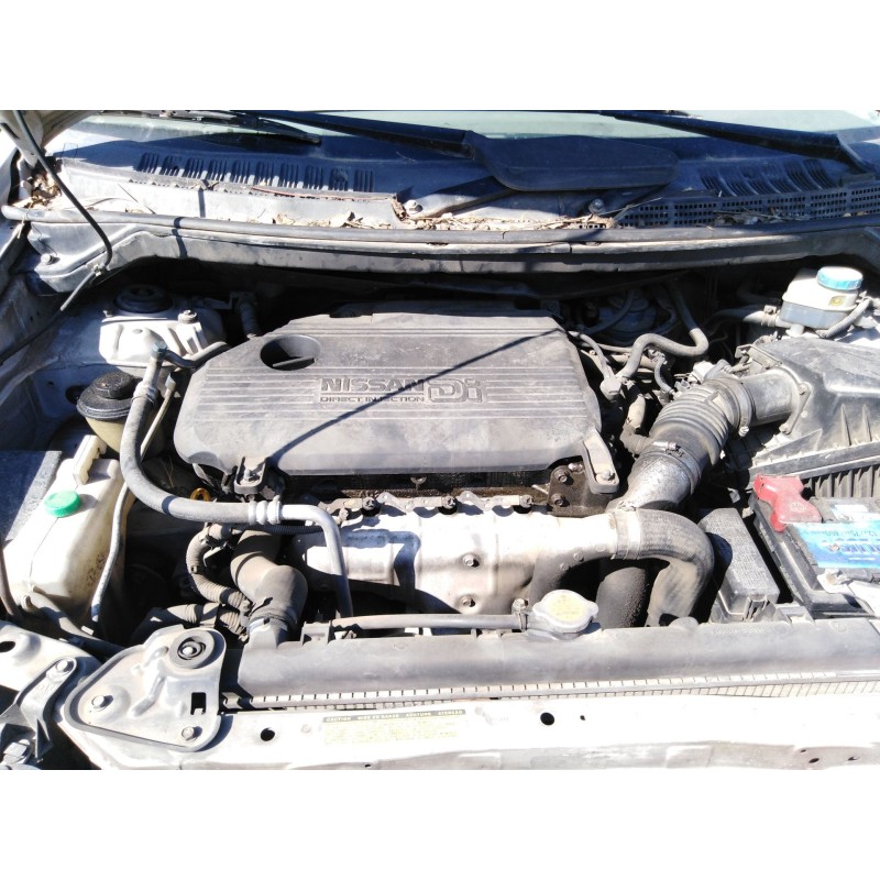 nissan almera tino (v10) del año 2000