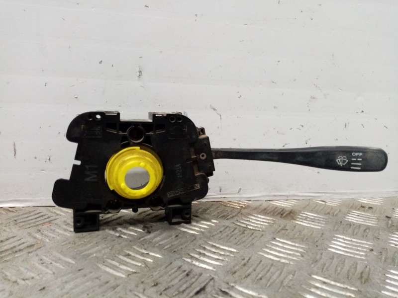 Recambio de mando limpia para nissan np300 pick-up (lcd22) double cab 4x4 referencia OEM IAM 25260VB01E  