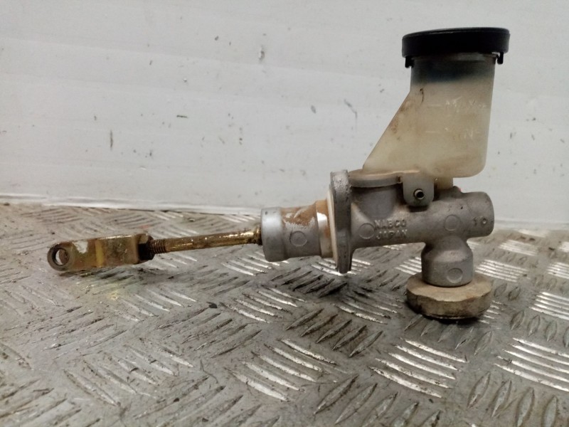 Recambio de bombin embrague para nissan np300 pick-up (lcd22) double cab 4x4 referencia OEM IAM 3062048P0B  