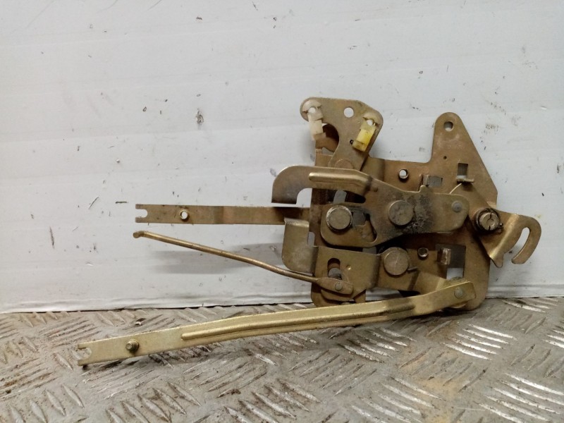 Recambio de cerradura puerta trasera izquierda para nissan vanette (c 220) vanette transporter referencia OEM IAM   