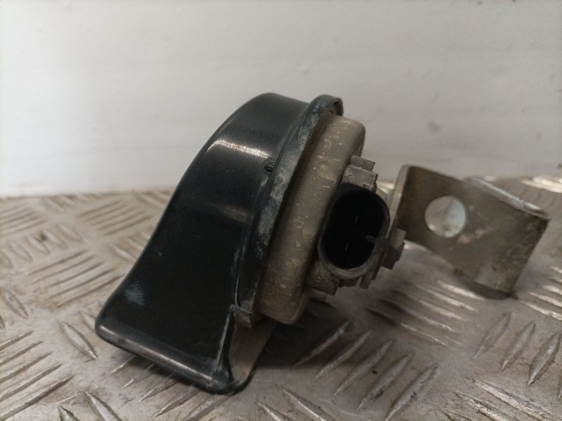 Recambio de claxon para bmw 1 (e87) 118 d referencia OEM IAM   