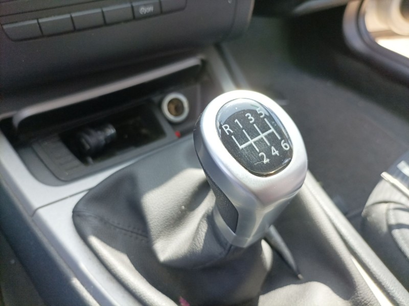 Recambio de pomo palanca cambio para bmw 1 (e87) 118 d referencia OEM IAM   