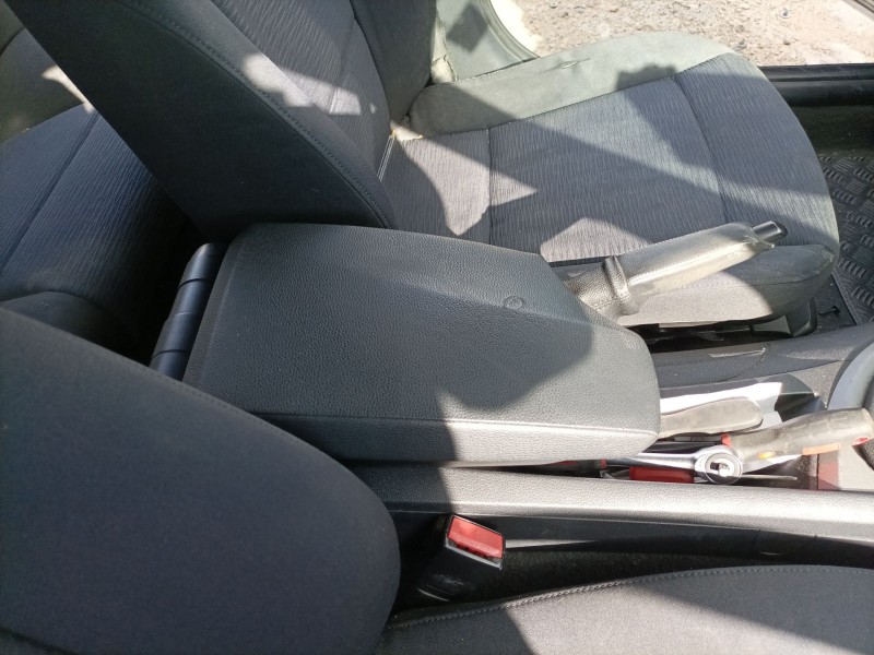 Recambio de apoyabrazos central para bmw 1 (e87) 118 d referencia OEM IAM   