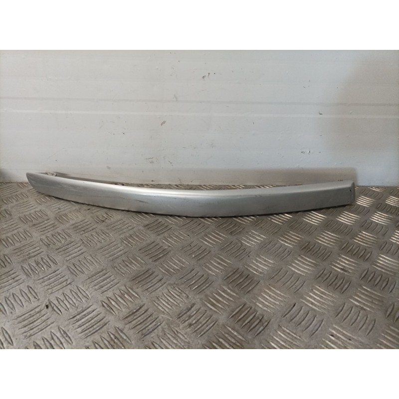 Recambio de molduras delanteras para bmw 1 (e87) 118 d referencia OEM IAM   