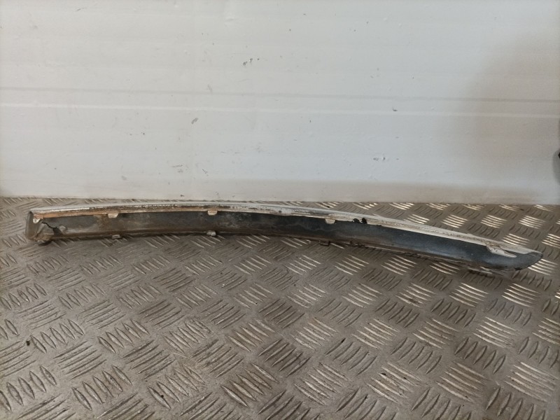 Recambio de molduras delanteras para bmw 1 (e87) 118 d referencia OEM IAM   