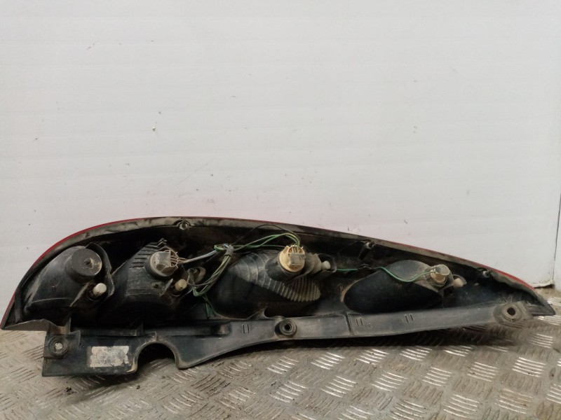 Recambio de piloto trasero derecho para nissan almera tino (v10m) básico referencia OEM IAM   