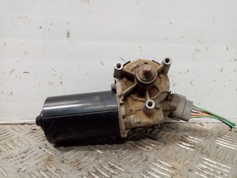 Recambio de motor limpia delantero para nissan almera tino (v10m) básico referencia OEM IAM 0390241373  