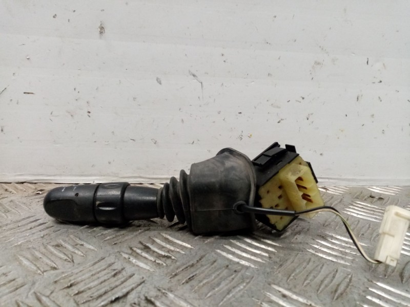 Recambio de mando limpia para daewoo tacuma 2.0 cat referencia OEM IAM 96279224  