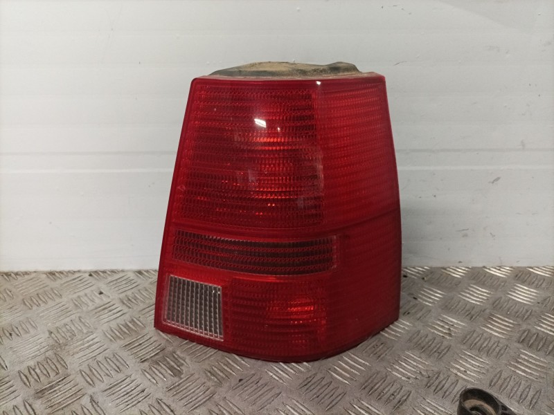 Recambio de piloto trasero derecho para volkswagen bora variant (1j6) 1.9 tdi referencia OEM IAM   